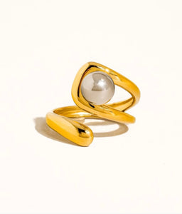 Two tone ball ring