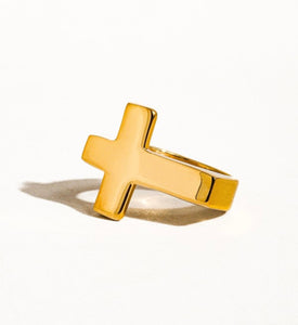 18k Cross Ring