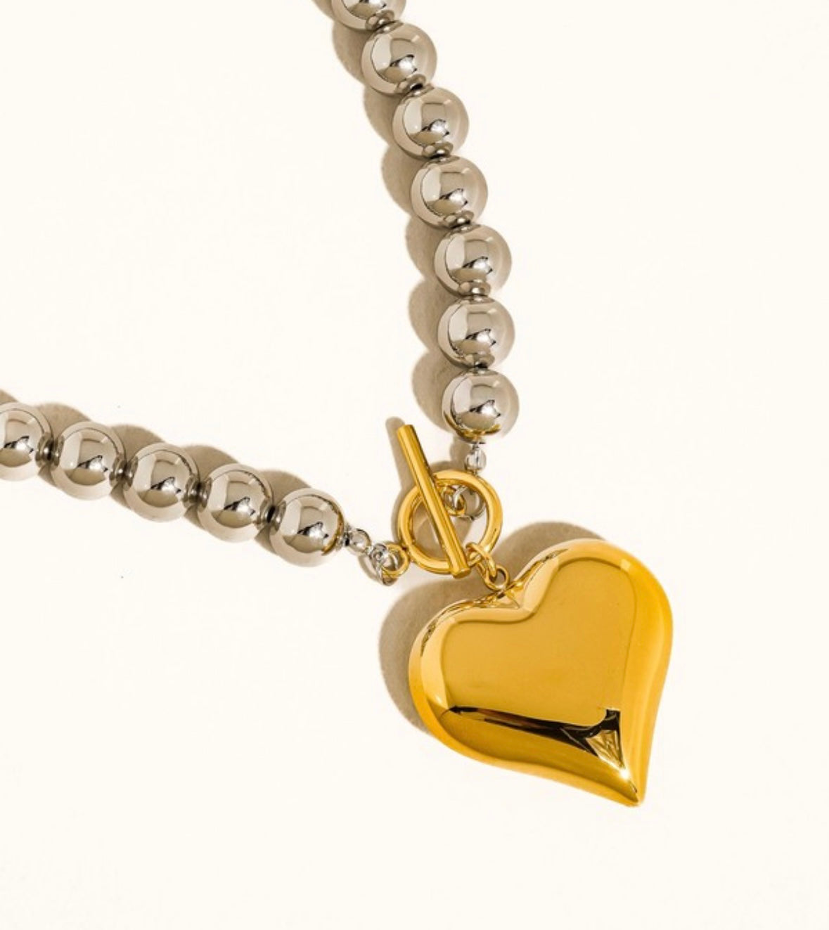 Corazon Necklace