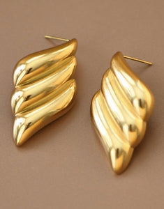 18k Raindrop Statement Studs