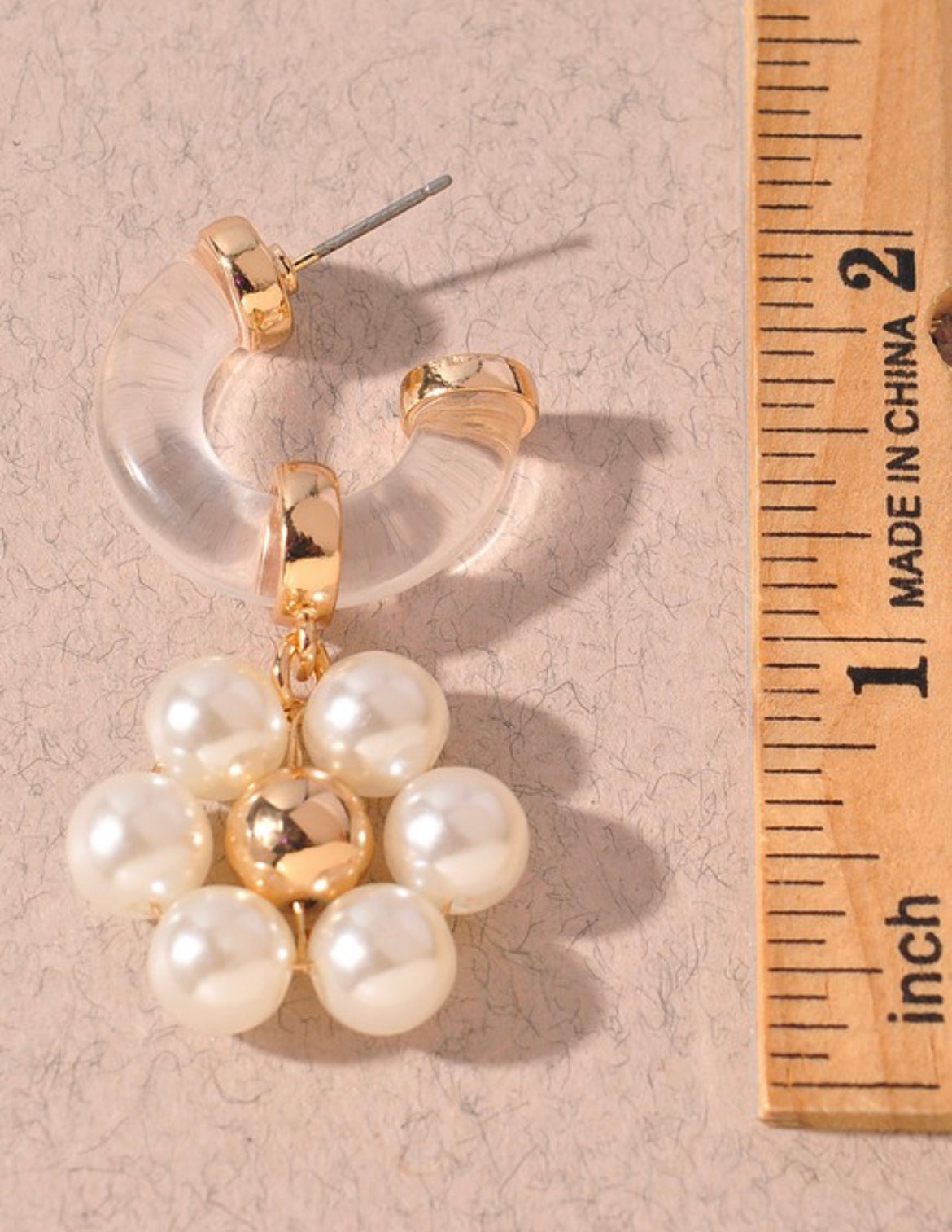 Flower pearl earrings